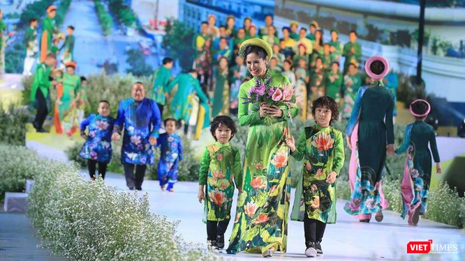Sở Du lịch TP.HCM cho biết đã buộc phải hoãn Lễ hội Áo dài 2020 vì dịch bệnh COVID-19 (Ảnh: Lý Võ Phú Hưng) 