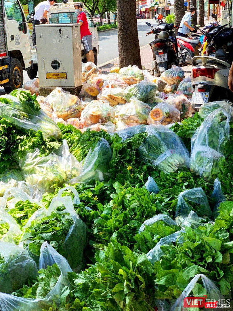 Rau Đắk Lăk về tới TP HCM vẫn tươi xanh Rau Đắk Lăk về tới TP HCM vẫn tươi xanh