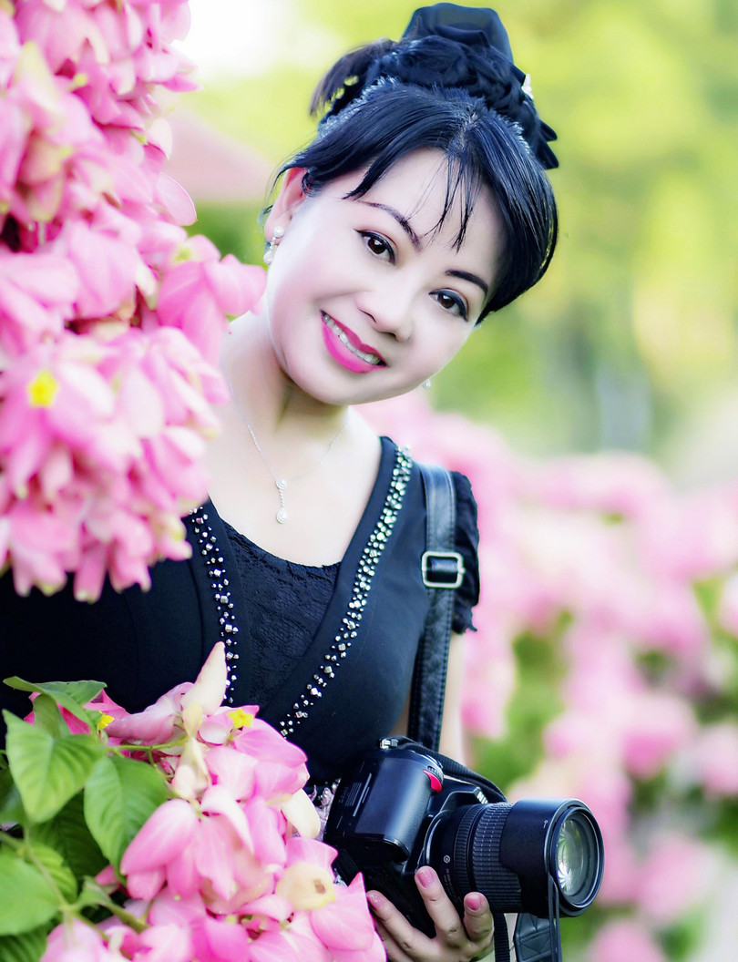 Nhà báo Hoàng Thiên Nga