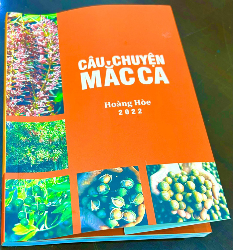 Từng trang sách chứa bao tâm huyết, và tình người dâng hiến ... Từng trang sách chứa bao tâm huyết, và tình người dâng hiến ...