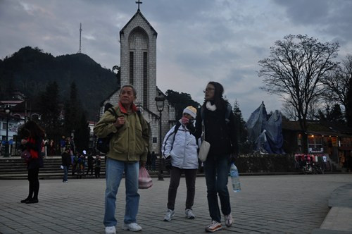 khach-du-lich-sa-pa-tang