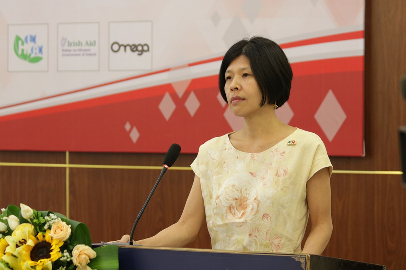 Đại sứ Canada tại Việt Nam, bà Ping Kitnikone tham dự buổi lễ và phát biểu. (Ảnh: RED)