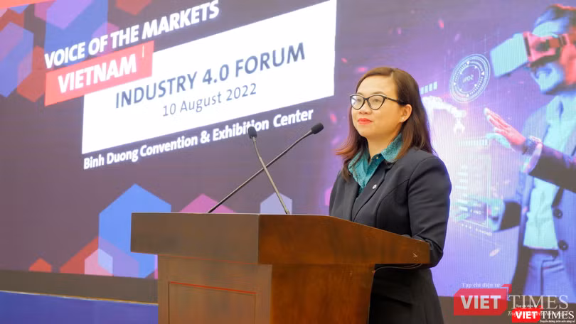 Bà Huỳnh Đinh Thái Linh - Giám đốc điều hành Trung tâm Thương mại Thế giới Thành phố Mới Bình Dương (WTC BDNC) phát biểu tại buổi hội thảo. Ảnh: HB Bà Huỳnh Đinh Thái Linh - Giám đốc điều hành Trung tâm Thương mại Thế giới Thành phố Mới Bình Dương (WTC BDNC) phát biểu tại buổi hội thảo. Ảnh: HB