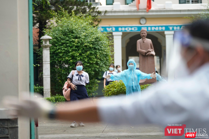 Toàn bộ các trường đều được tập huấn về công tác phòng, chống dịch trước khi đón học sinh trở lại học trực tiếp. Ảnh: Phạm Nguyễn