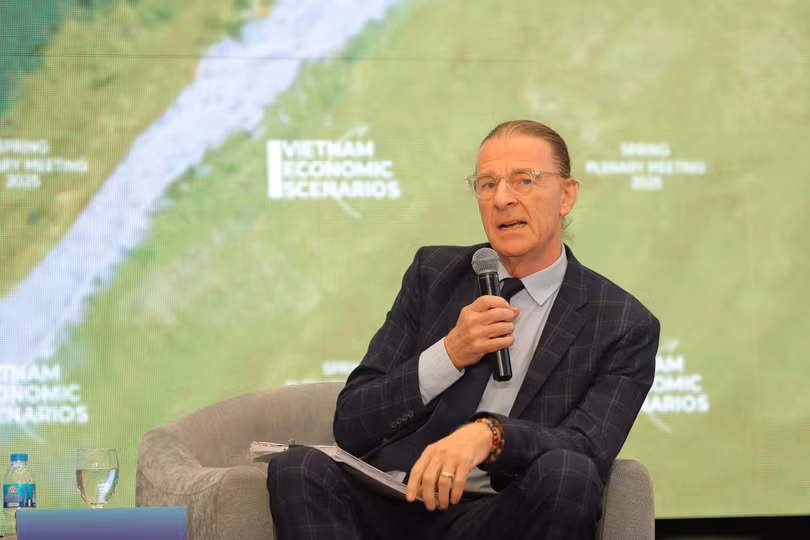 Chủ tịch HĐQT Dragon Capital Việt Nam (DCVFM) hiện là ông Dominic Scriven.