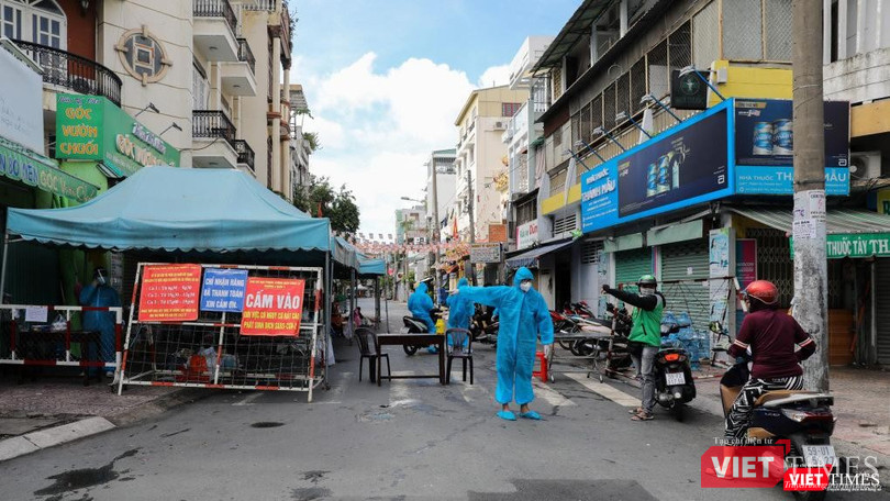 TP.HCM đang xây dựng lộ trình từng bước mở cửa có kiểm soát. Ảnh: HCDC