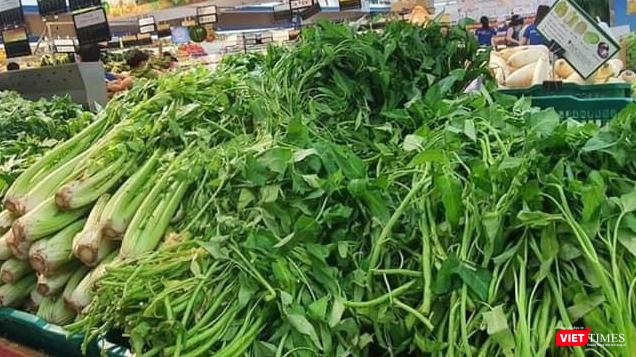 Nguồn cung ứng rau xanh và thực phẩm tươi sống cho TP.HCM bị thiếu trầm trọng trong những ngày vừa rồi - Ảnh: Hoà Bình 