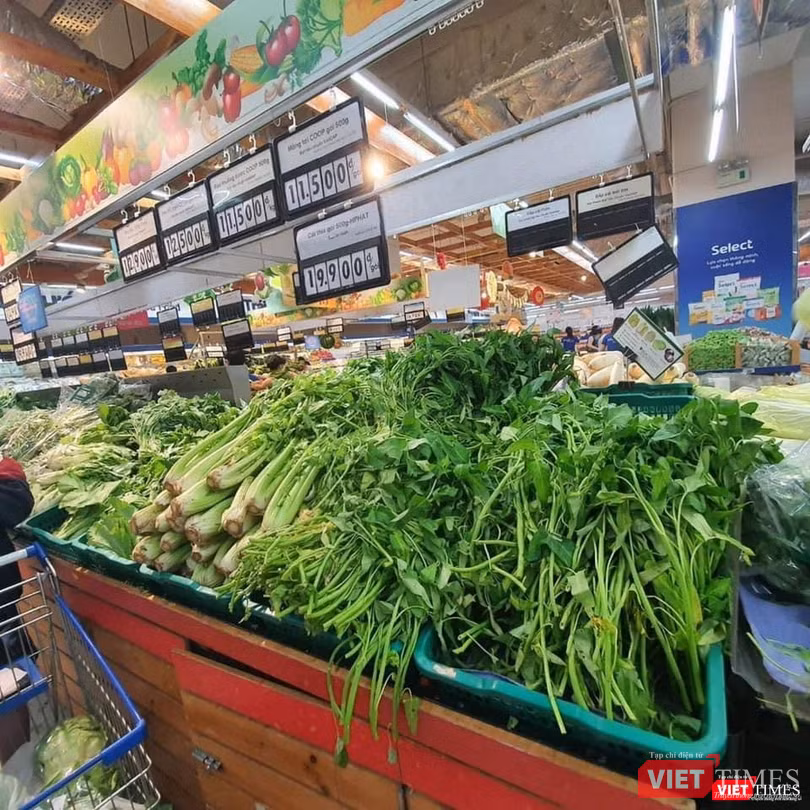 Quầy rau củ tại siêu thị Sài Gòn Co.opmart - Ảnh: Hoà Bình