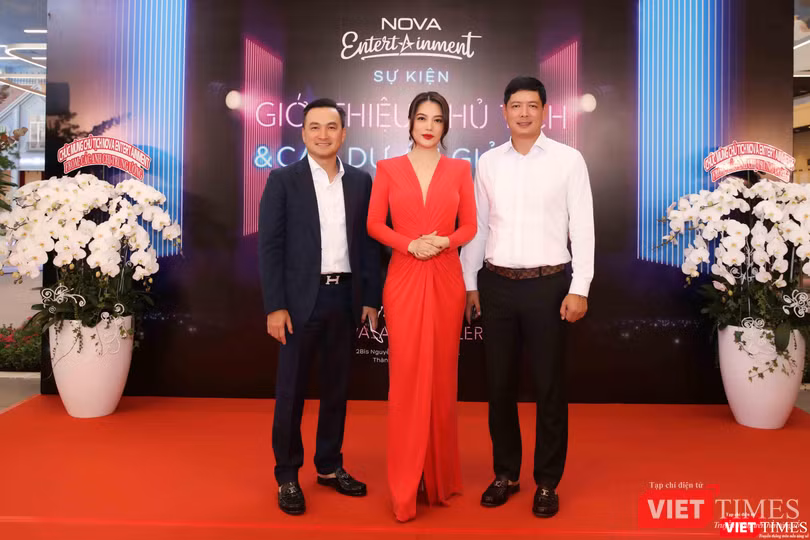 Chi Bảo, Trương Ngọc Ánh và MC - siêu mẫu Bình Minh