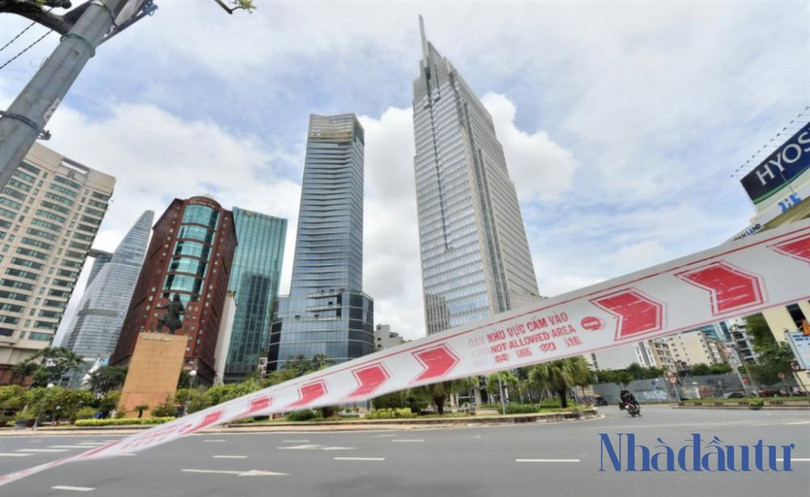 TP.HCM - "đầu tàu" kinh kế của cả nước đang gồng mình chống chịu với dịch bệnh. Ảnh: Nguyễn Vũ Phước TP.HCM - "đầu tàu" kinh kế của cả nước đang gồng mình chống chịu với dịch bệnh. Ảnh: Nguyễn Vũ Phước