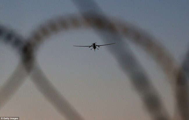 “Soi từ ốc vít” của MQ-1B Predator - “dã thú” săn IS ảnh 8