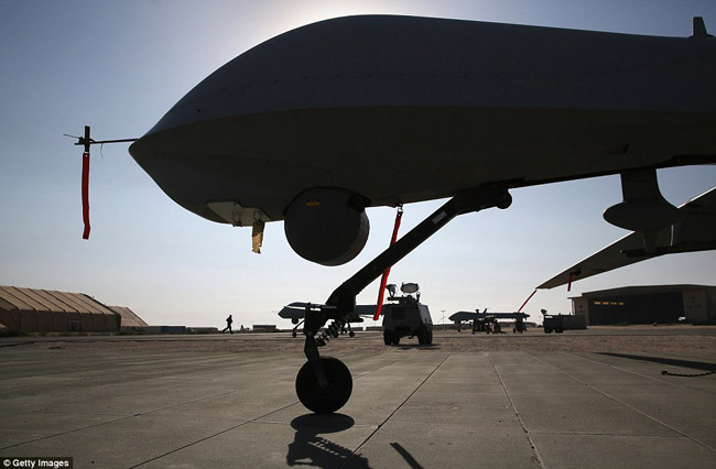 “Soi từ ốc vít” của MQ-1B Predator - “dã thú” săn IS ảnh 17