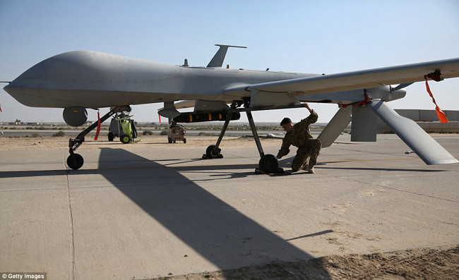 “Soi từ ốc vít” của MQ-1B Predator - “dã thú” săn IS ảnh 12