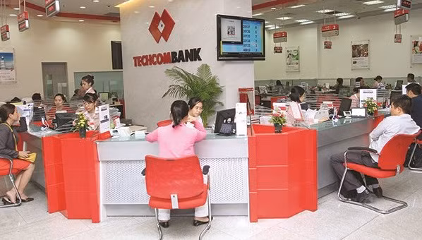Cổ đông của Techcombank nhiều năm chưa biết “mùi” cổ tức. Ảnh: THÀNH HOA