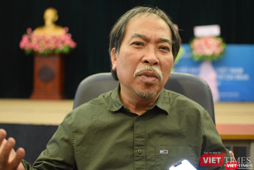 Nhà thơ Nguyễn Quang Thiều khẳng định đã có những kế hoạch nhiều triệu đô để quảng bá văn học Việt. Ảnh: Hoà Bình