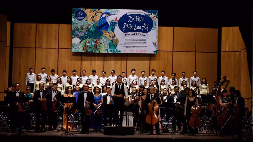 Cuộc phiêu lưu của chú dế lên sân khấu nhạc kịch 