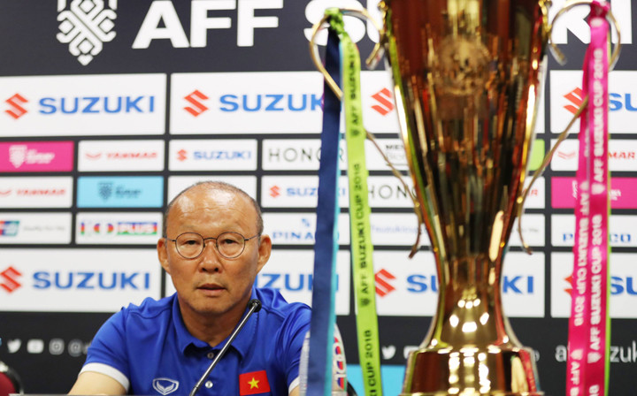HLV Park Hang-seo trong cuộc họp báo kỹ thuật sáng 10/12 ở Malaysia. Ảnh: Đức Đồng.