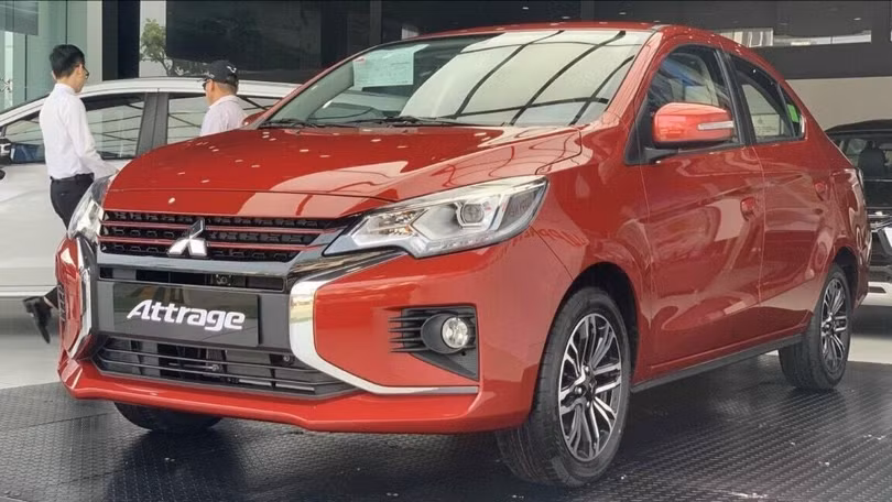 attrage 2024 đỏ.jpeg