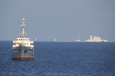 Cận cảnh tòa nhà 9 tầng Trung Quốc xây dựng trái phép trên bãi đá Huy Gơ ảnh 9