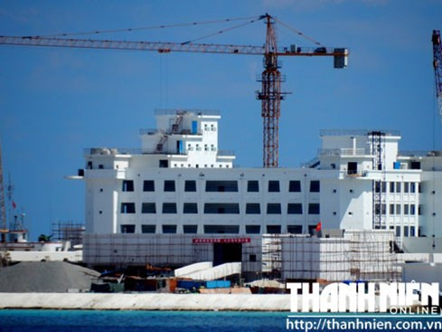 Cận cảnh tòa nhà 9 tầng Trung Quốc xây dựng trái phép trên bãi đá Huy Gơ ảnh 8