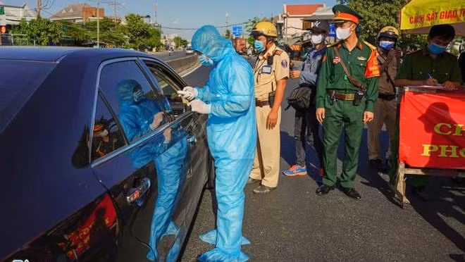 TP.HCM nỗ lực kiểm soát dịch bệnh COVID-19 trong cộng đồng - Ảnh: Zing 