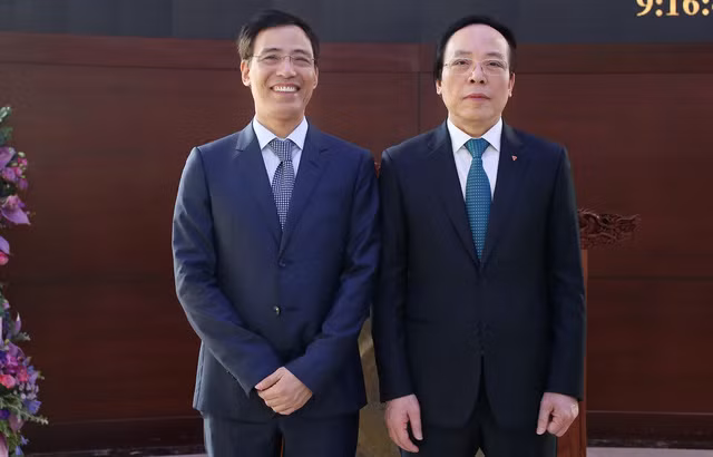 Đằng sau câu chuyện Chứng khoán Phương Đông đổi tên thành Tiên Phong, Phó Chủ tịch TPBank Đỗ Anh Tú tham gia HĐQT - Ảnh 3. Đằng sau câu chuyện Chứng khoán Phương Đông đổi tên thành Tiên Phong, Phó Chủ tịch TPBank Đỗ Anh Tú tham gia HĐQT - Ảnh 3.