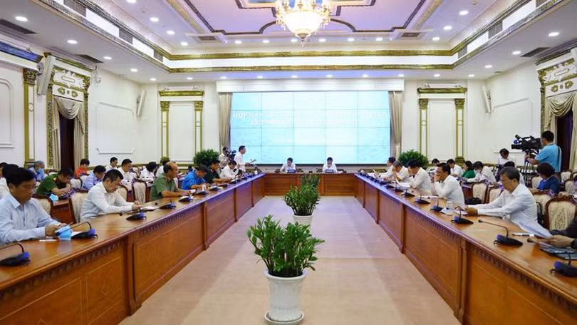 Toàn cảnh cuộc họp Ban chỉ đạo phòng, chống dịch bệnh COVID-19 TP.HCM sáng nay 12/4 (Ảnh: Huyền Mai) 