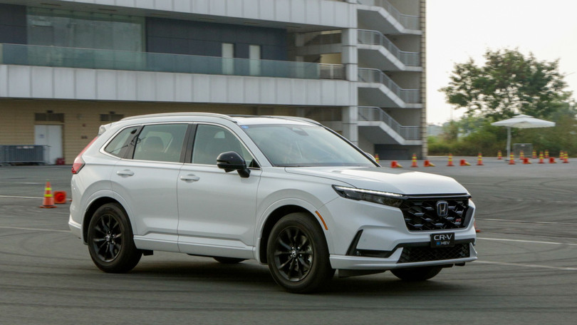 honda CRV trắng hybrid.jpeg