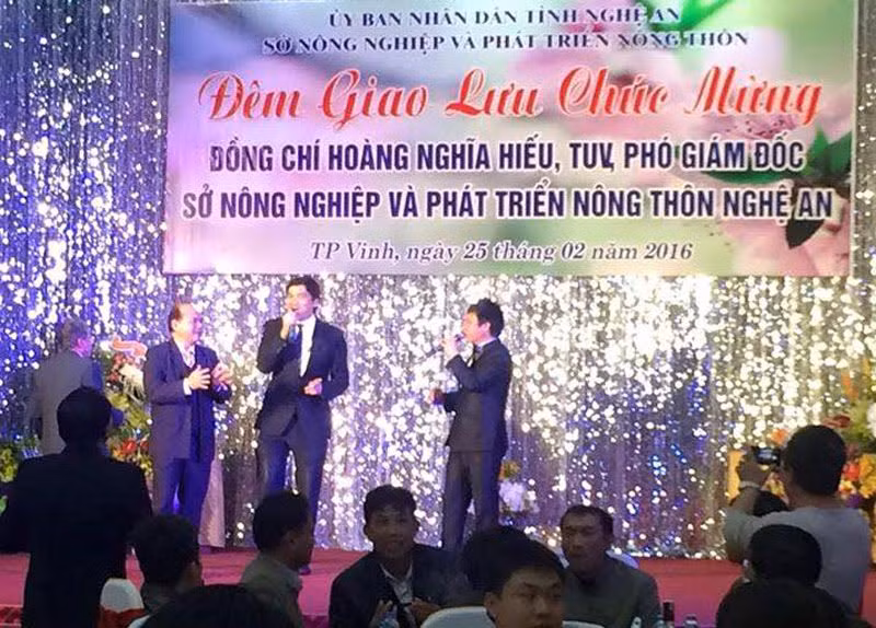 Về ma-ket ở buổi tiệc, Sở NN&PTNT khẳng định "không chỉ đạo, không đặt, mà do nhà khách Nghệ An tự chuẩn bị"