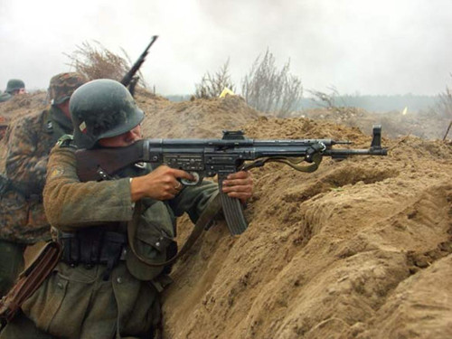 Súng Stg-44 vẫn còn được sử dụng trên nhiều chiến trường ngày nay. Ảnh:Military