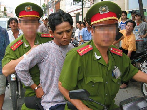 Bí thư Thăng "phát pháo lệnh", TPHCM tổng tấn công tội phạm ảnh 1 'Cú đấm thép' của Công an TP.HCM - ảnh 1