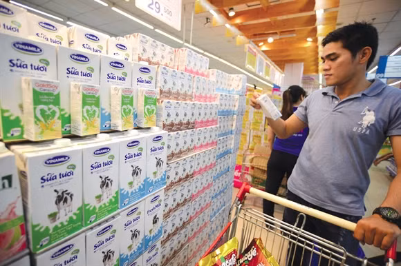 Năm 2015, Vinamilk dành hơn 6.000 tỉ đồng để chia cổ tức, tăng gấp rưỡi so với năm trước đó - Ảnh: Linh Phạm Năm 2015, Vinamilk dành hơn 6.000 tỉ đồng để chia cổ tức, tăng gấp rưỡi so với năm trước đó - Ảnh: Linh Phạm