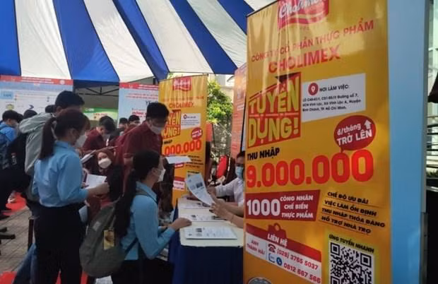 Các ứng viên tham gia Chương trình “Tiếp sức người lao động và Sàn giao dịch việc làm”. (Nguồn: vov.vn)