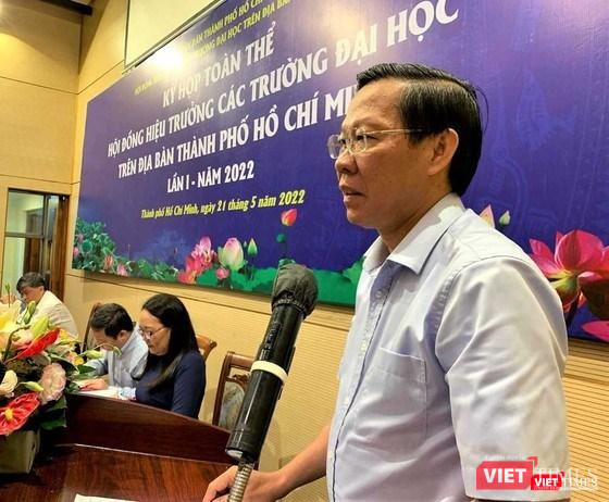 Chủ tịch UBND TP.HCM Phan Văn Mãi phát biểu tại kỳ họp Chủ tịch UBND TP.HCM Phan Văn Mãi phát biểu tại kỳ họp