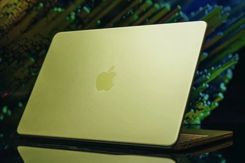 Laptop dùng chip điện thoại - quyết định gây tranh cãi hay lối đi riêng của Apple?