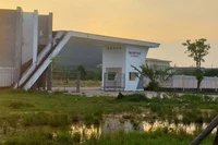 Sau 6 năm thực hiện, dự án đền bù giải phóng mặt bằng của Đại học Huế vẫn là bãi đất hoang và ngập nước mỗi khi có mưa.