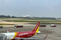 Từ 17/2 - 24/2 (tức từ mùng 1 đến mùng 6 Tết Bính Ngọ), nhiều chuyến bay đến và đi tại sân bay Đà Nẵng bị ảnh hưởng trực tiếp, xáo trộn lịch trình, tiềm ẩn nguy cơ mất an toàn hàng không do flycam xâm nhập khu vực cấm bay và hành lang cất/hạ cánh.