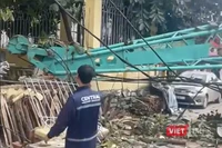 Hiện trường vụ sập cần cẩu xâm hại Bảo tàng Điêu khắc Chăm Đà Nẵng.