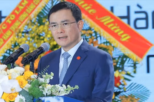 Trung tướng Tào Đức Thắng cho biết Viettel làm chủ 270 công nghệ lõi, nghiên cứu và làm chủ hơn 80 sản phẩm quân sự, gần 100 sản phẩm dân sự.