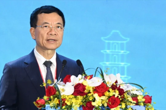 Bộ trưởng Nguyễn Mạnh Hùng, Bộ trưởng Bộ Khoa học và Công nghệ, phát biểu khai mạc Hội nghị ADGMIN lần thứ 6.