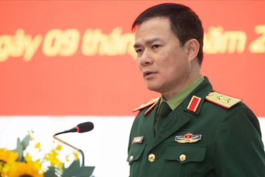 Trung tướng Tào Đức Thắng, Chủ tịch kiêm Tổng Giám đốc Tập đoàn Viettel phát biểu tại Hội nghị.