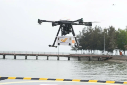 Cận cảnh UAV Make in Vietnam vận chuyển bưu chính vượt biển