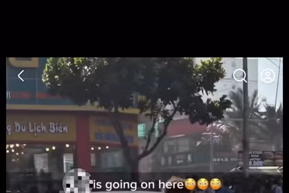 Hình ảnh phản cảm trên đoạn clip đang được phát tán trên mạng Facebook.