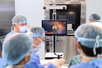 Ca phẫu thuật khớp gối đầu tiên thực hiện bằng robot AI tại Vinmec Đà Nẵng.