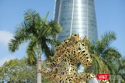 Linh vật “Kim Mã Hợp Nhất” đường hoa xuân Bính Ngọ 2026 ở Đà Nẵng.