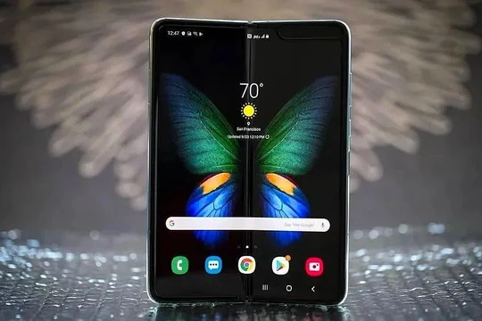 Samsung Galaxy Fold. Ảnh: Gizchina