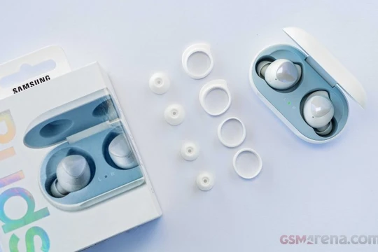 Galaxy Buds+. Ảnh: GSMArena