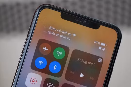 Người dùng "khóc ròng" vì iPhone bị mất sóng sau khi nâng cấp lên iOS 15