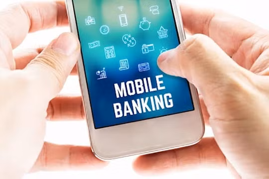 Giảm nhiệt tăng phí SMS Banking