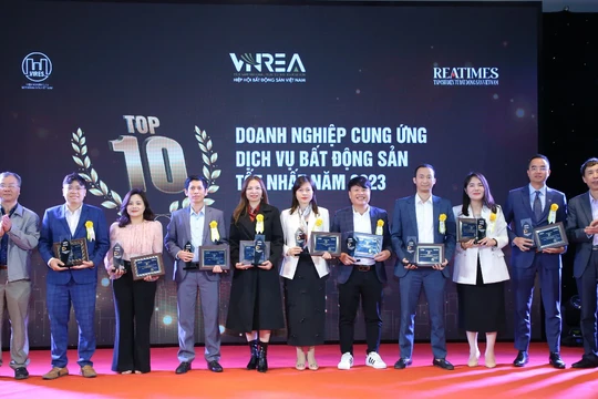 Hòa Phát được vinh danh top 10 DN cung ứng dịch vụ bất động sản tốt nhất năm 2023
